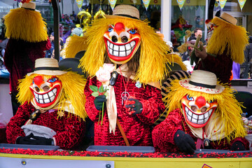 Fototapeta premium Schweiz, Laufen, Zoll, Fasnacht, Stadt Laufen, Baselland, Kanton Baselland, Trauerzug, Larven, Masken, Brauch, Laufen BL