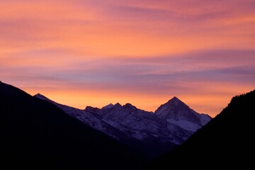 lever du soleil sur les alpes