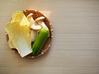 신선한 유기농 배추, 새송이버섯, 애호박