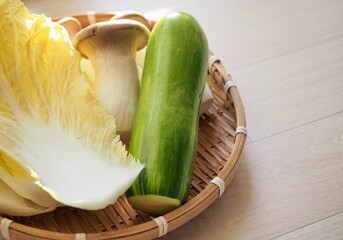 신선한 유기농 배추, 새송이버섯, 애호박