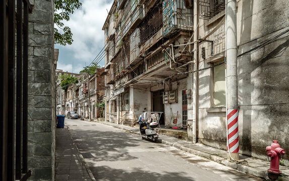 Chikan Ancient City was once the most developed commercial district in Zhanjiang