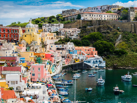 Italy, Campania, Gulf of Naples, Phlegraean Islands, Procida Island, Harbour, Marina di Corricella, former prison on mountain