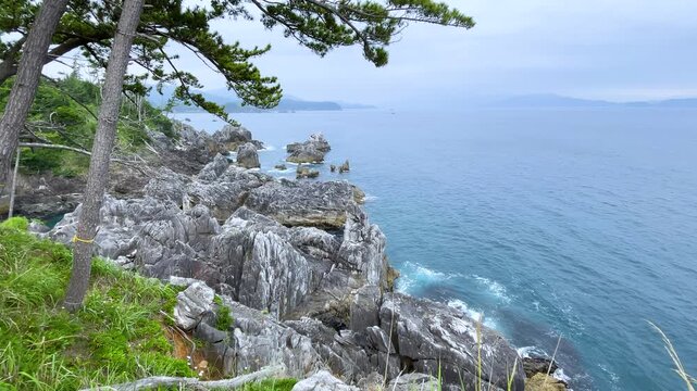 断崖絶壁」の写真素材 | 12,550件の無料イラスト画像 | Adobe Stock