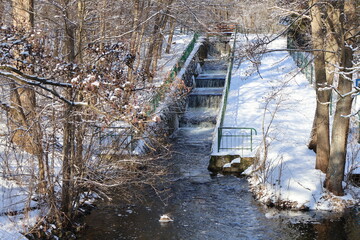 Wodospad zimą. © Mania567