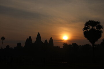 アンコールワットのご来光
