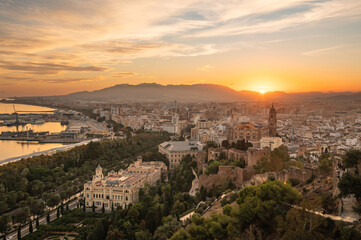 Fototapeta premium Spain Travel Sunset in Malaga with Alcazaba Fortress and Cathedral Skyline