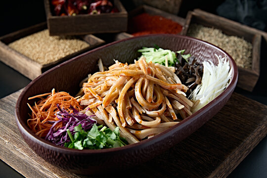 Five-color shredded vegetables with buckwheat flour dumplings