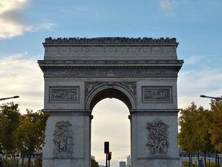Fototapeta premium front view of the Arc de Triomphe in Paris at afternoon