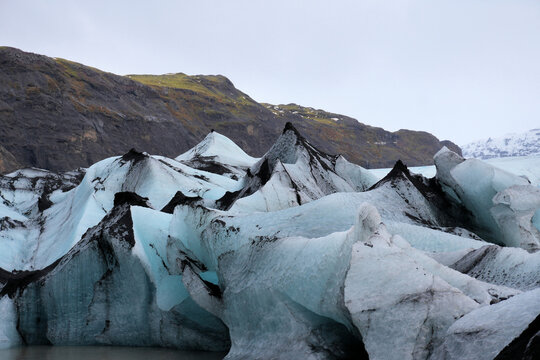 Blick auf den Solheimaj&ouml;kull Gletscher auf Island in verschiedenen Perspektiven