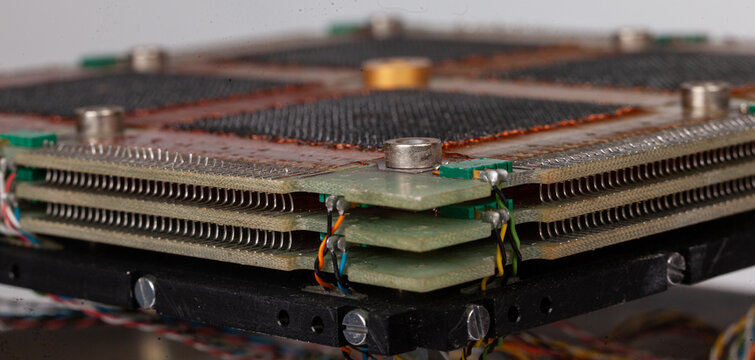 Early Computer Core Memory Module at Low Angle, Historic Data Storage Technology and Digital Information Concept -Serie VE00