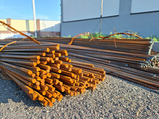Iron reinforcement for construction and concreting