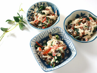 小鉢に盛った白和え