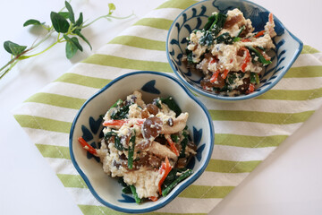 小鉢に盛った白和え