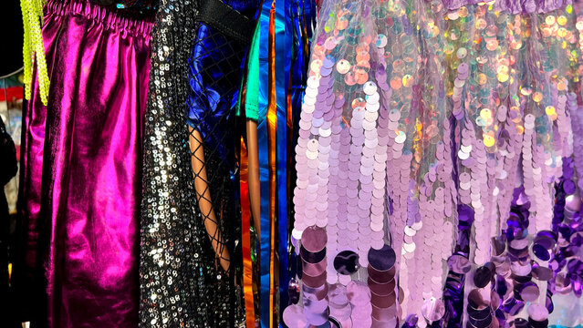 Loja de roupas de carnaval com borogod&oacute; brasileiro
