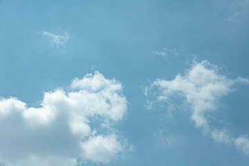 Obraz premium Dreamy cloud formation in blue sky