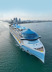 Fototapeta premium Miami Beach city aerial view. Miami ocean shore. Miami coastal cityscape. Miami Beach downtown.