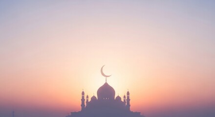 Obraz premium A silhouette of an Islamic mosque against a pastel sunset with a crescent moon