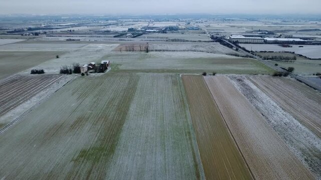 Paesaggi dal drone di una leggera nevicata nella zona di Pozzolo Formigaro - Alessandria - Piemonte - Italia