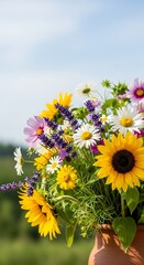Fototapeta premium Vibrant Wildflower Arrangement with Sunflowers, Daisies and Lavender in Bloom