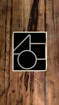 Vertical Push In and Pull Out Rustic Old Photo Effect for 1 Media