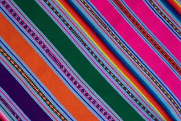 Textura de tejido andino de uso cotidiano en los andes peruanos, región central del Perú, valle del Mantaro, Huancayo y Jauja © Juan Lino