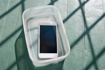 防水耐性のあるスマホのイメージ