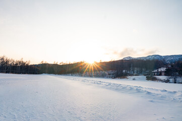 雪原の夕景