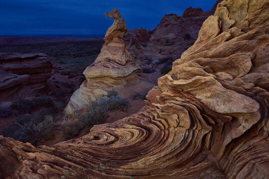 Swirling Formations and Tee pees at Pahweep, Coyote Butte