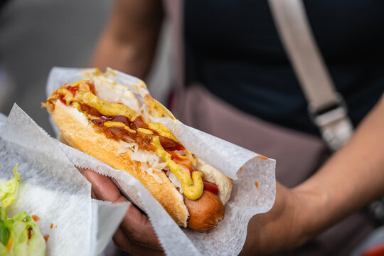 classic America Hot dog in New York's Central Park