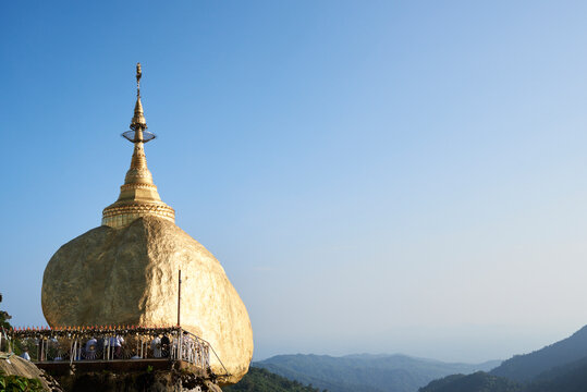 Myanmar, Kyaikto, Kyaiktiyo Pagoda on the Golden Rock