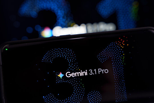 Close-up of Google Gemini 3.1 Pro interface on a smartphone screen, representing advanced multimodal generative artificial intelligence and mobile chatbot technology