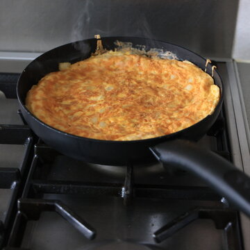 spanish omelet with potates
