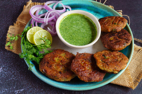 Chicken Shami Kabab | Shami Kebab Patties | Spiced Minced Chicken Cutlets | Mughlai Style Indian Starter | Ramadan and Festive Appetizer