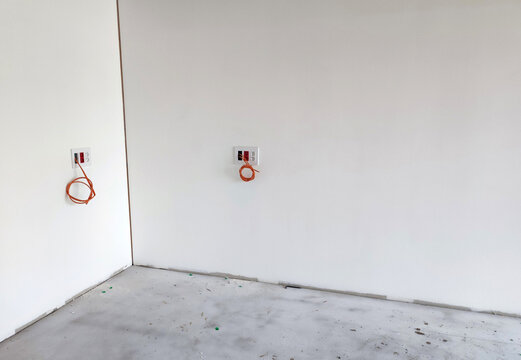 am&eacute;nagement int&eacute;rieur, pose de prises &eacute;lectriques
