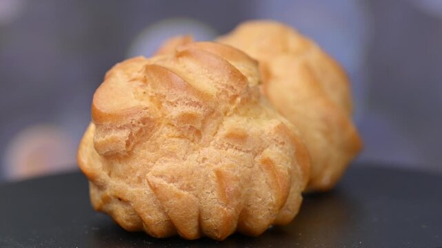  video of eclairs
