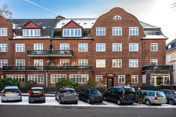 Obraz premium Beautiful historic brick apartment building in Hamburg
