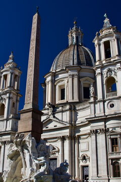 Bernini's Fountain of the Four Rivers, Obelisco Agonale and Chiesa di Sant'Agnese in Agone Italy Rome Piazza Navona