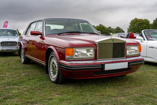 Rolls-Royce Silver Spirit III Burgundy Red