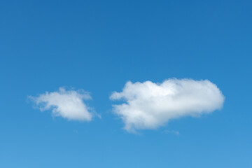 Obraz premium Beautiful white cloud on blue sky background