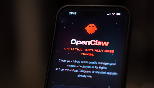 OpenClaw app on mobile phone, using open claw AI agent network on iphone