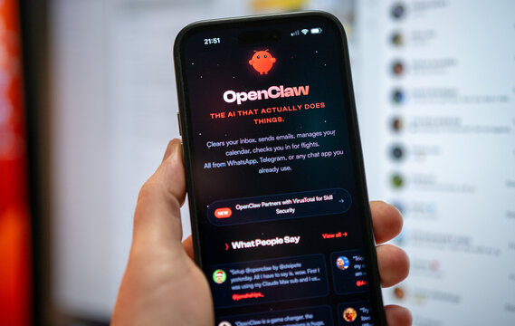 OpenClaw app on mobile phone, using open claw AI agent network on iphone
