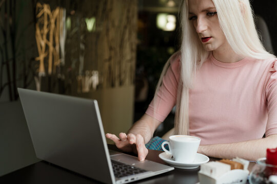 Working from a coffee shop
