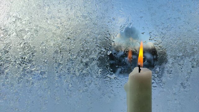 Frozen glass melts from burning candle №7