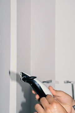 Turning on a hair clippers