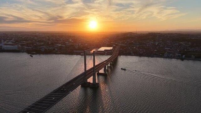 City of Aracaju, showing buildings and the bridge that gives access to the municipality of Barra dos Coqueiros
