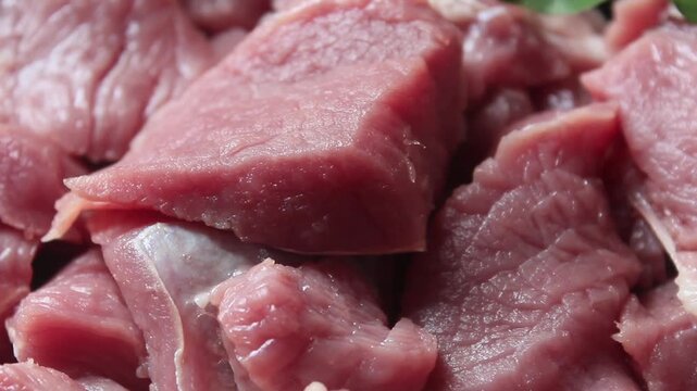 pile of raw beef pieces