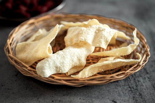 Roasted papad is an Indian traditional started food