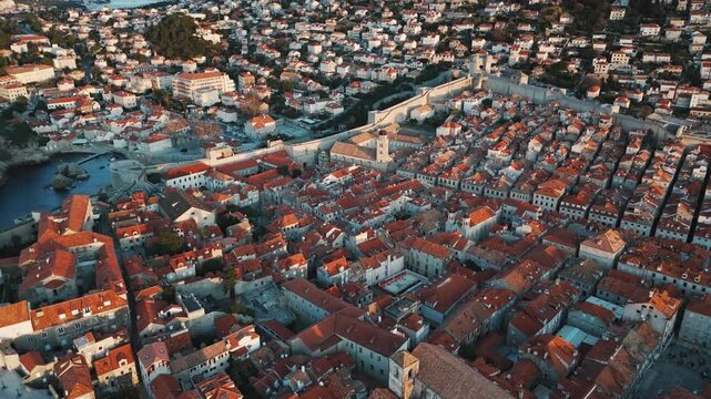 上空から見るドブロブニクの要塞都市 全景