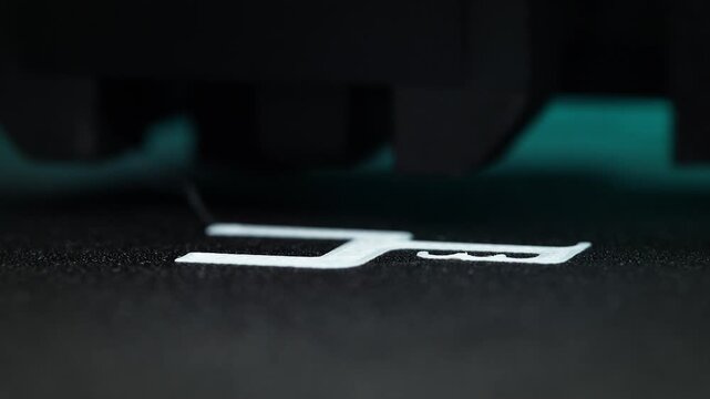 3D Printer LIDAR Technology Measuring Filament Layer, Calibrating The Flow and Controlling the Quality of the Printed Object