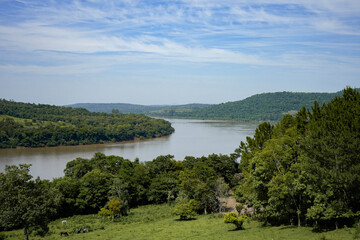 Obraz premium Uruguay River landscape in Misiones, Argentina – Paisaje del Río Uruguay en Misiones, Argentina